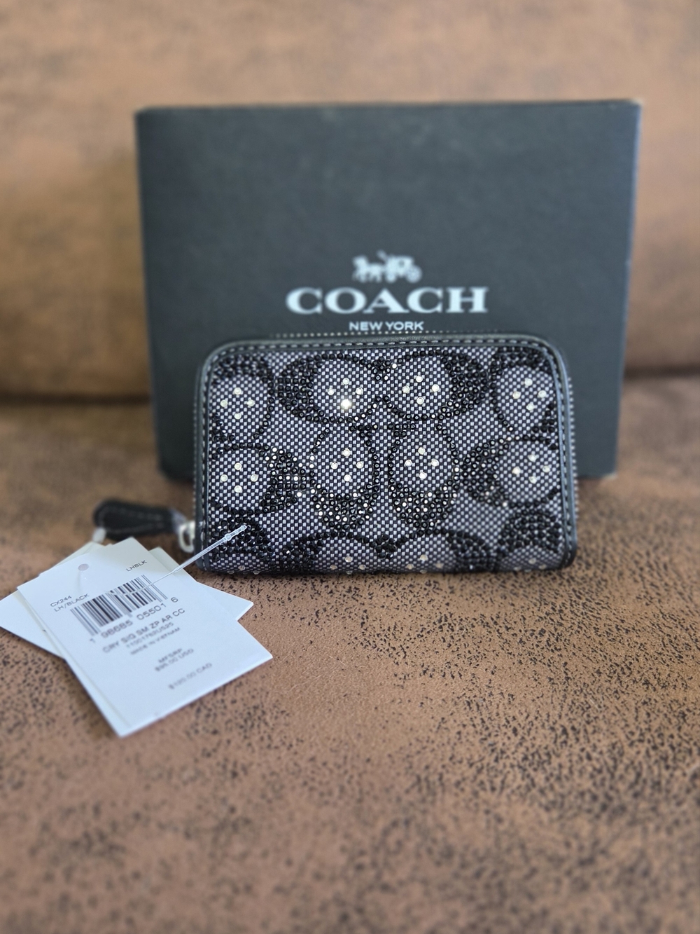 Coach Essential Small Zip Around Card Case Black Crystal